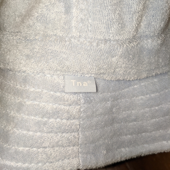 NWOT - XS/S - Aritzia - TNA Terry Cloth Bucket Hat in Light Blue - Picture 3 of 7